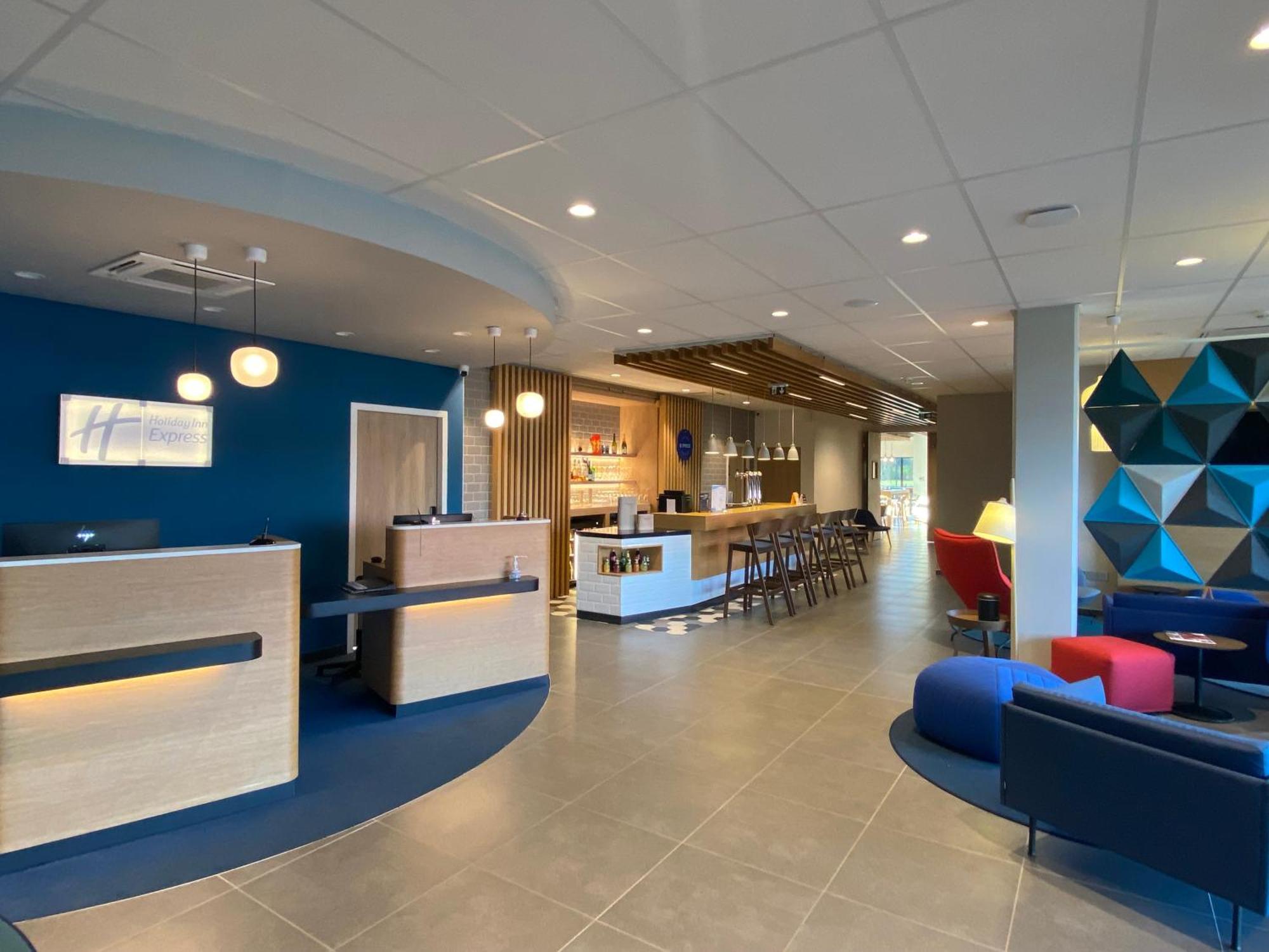 Holiday Inn Express Caen Epron By Ihg Zewnętrze zdjęcie