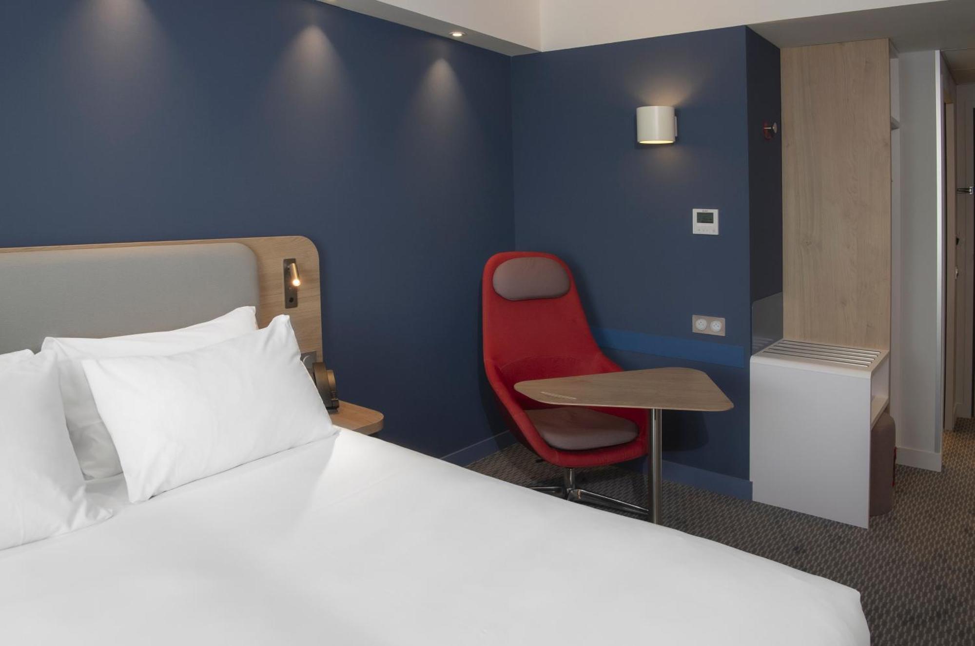 Holiday Inn Express Caen Epron By Ihg Zewnętrze zdjęcie