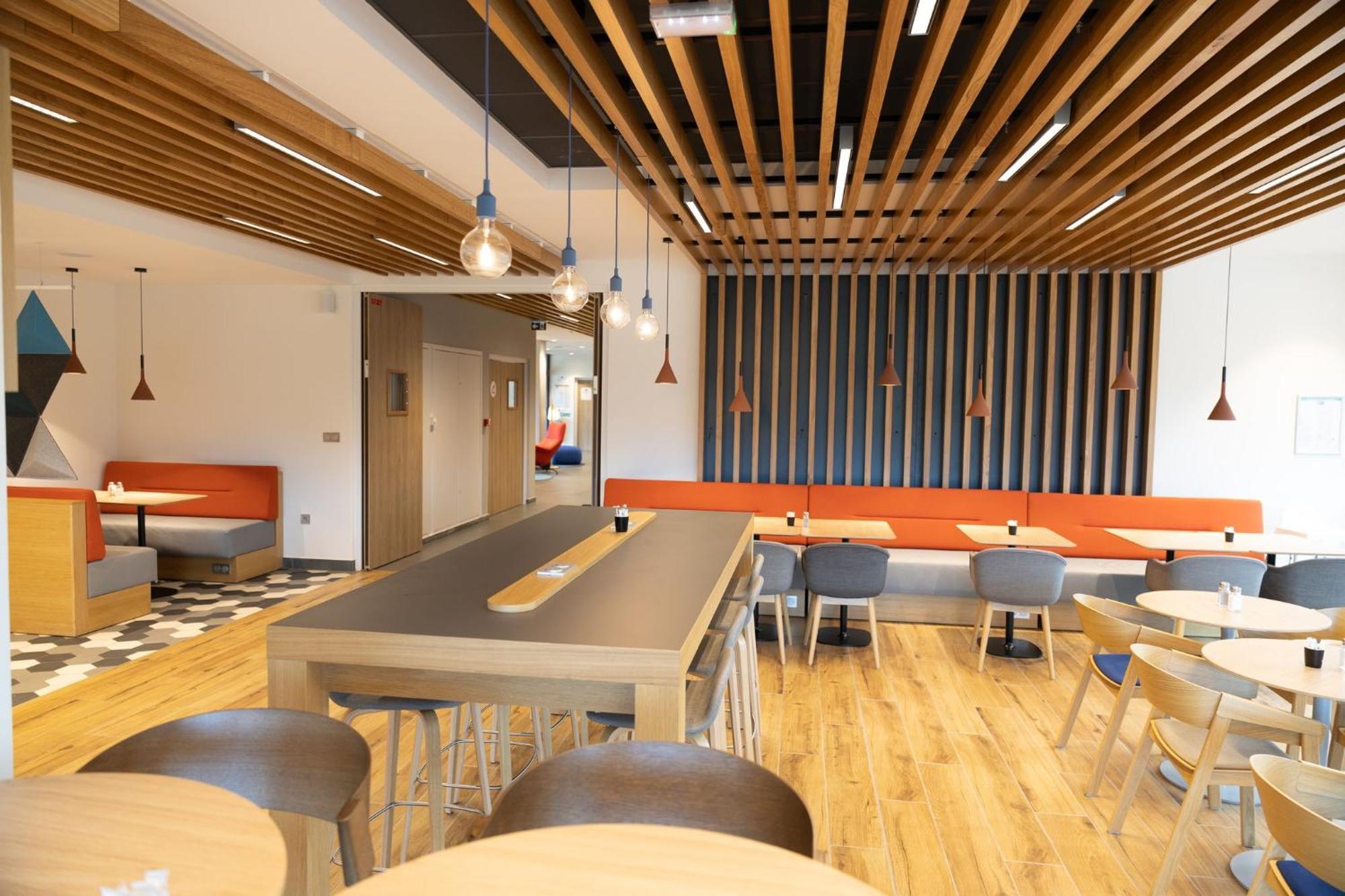 Holiday Inn Express Caen Epron By Ihg Zewnętrze zdjęcie